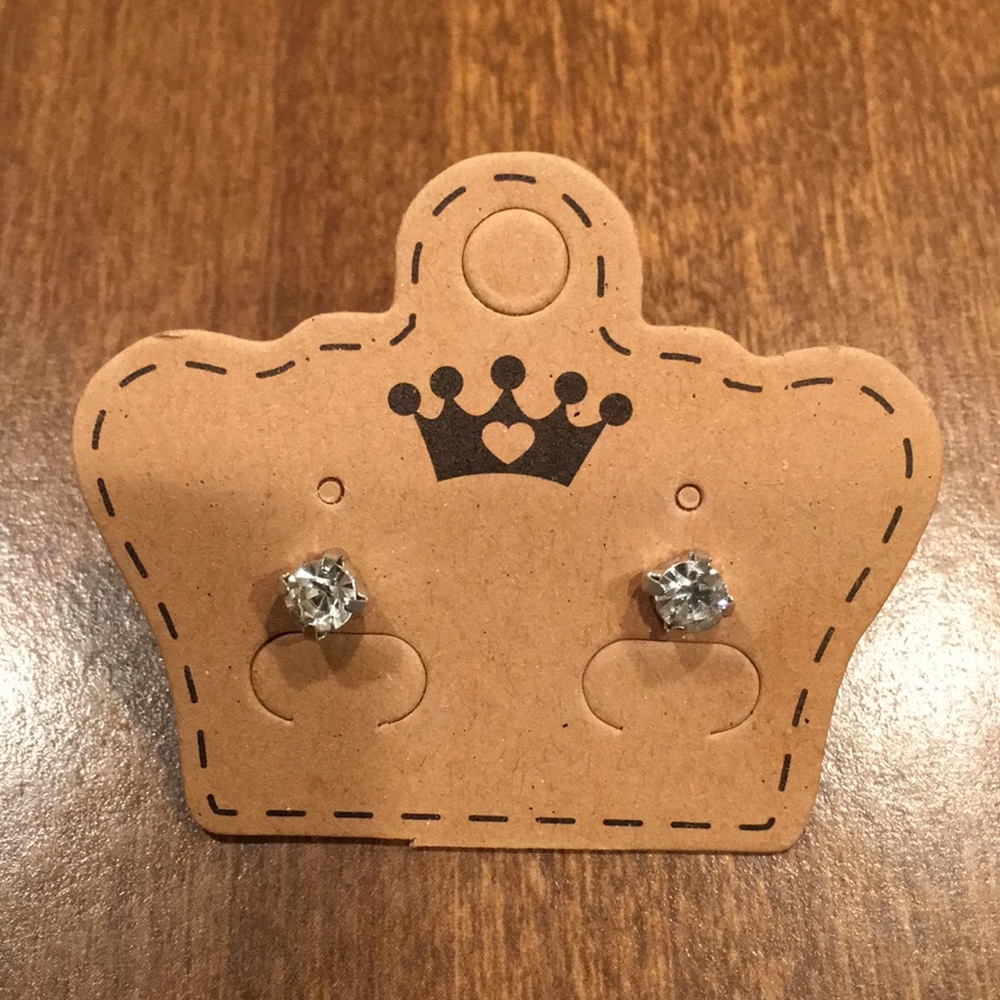 Small diamond-esque earrings
